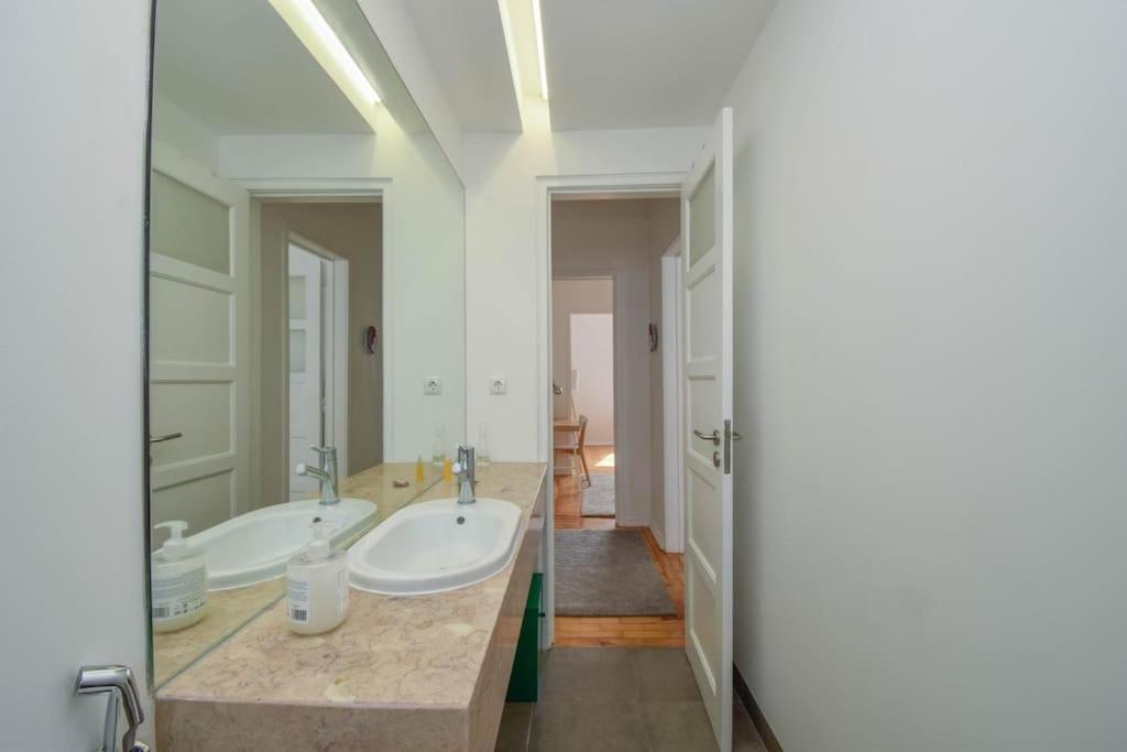 Cozy And Sunny Family Apartment Lisboa Exterior foto